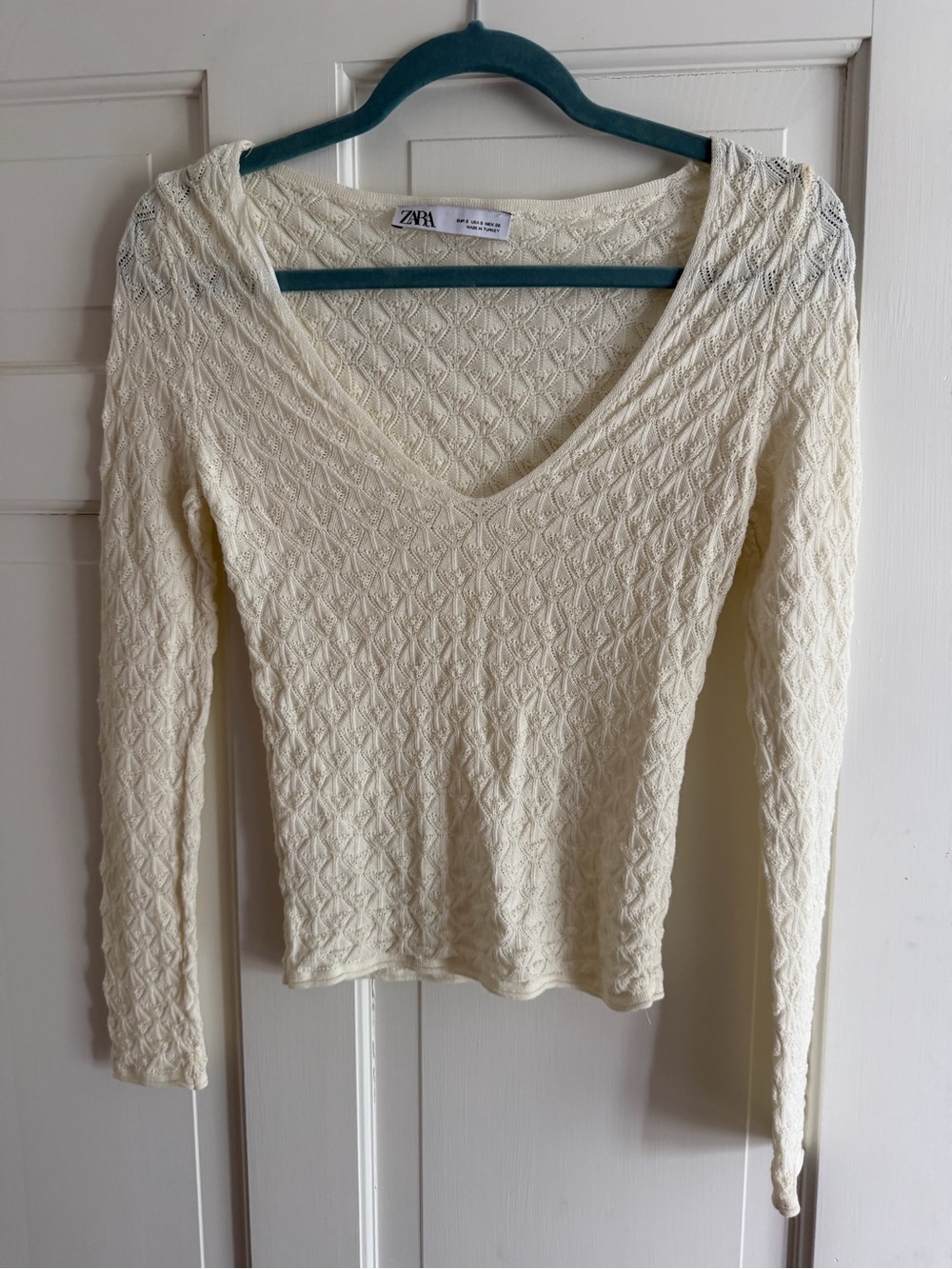 ZARA Cream Textured V-Neck Long Sleeve Top